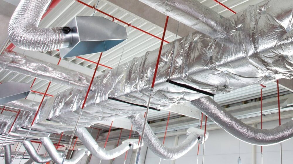 Tại sao xốp PE bảo ôn có dính là giải pháp lý tưởng cho HVAC? 8 xốp pe bọc bảo ôn ống thông gió