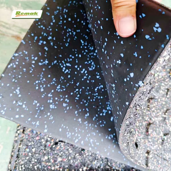 Gạch cao su chất lượng cao Remak